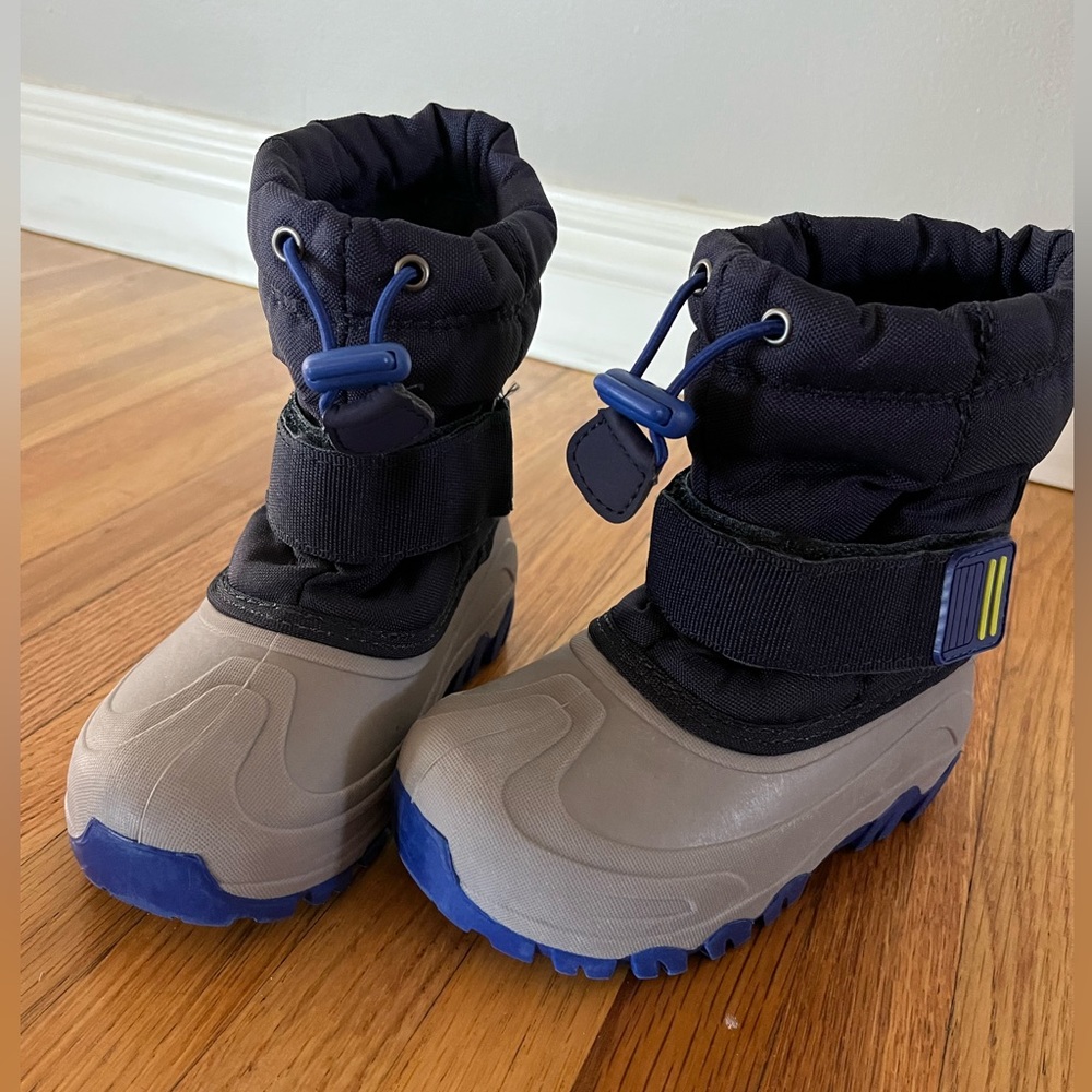 Cat & Jack winter snow boots toddler 10